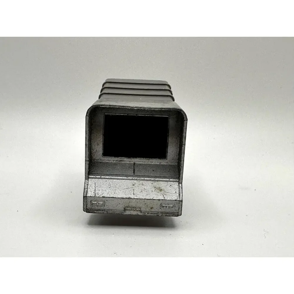 Vintage Matchbox 1970 No. 26 G.M.C. Tipper Truck Hood Opens Over Cab Collectible